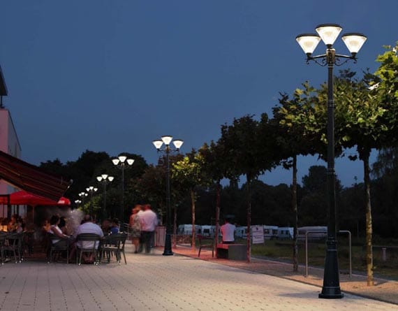 Multi-Head Solar Pole Light - Image 3